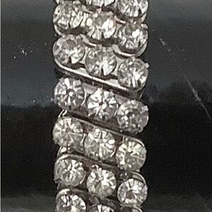 Pristine Vintage Rhinestone Stretchy Bracelet